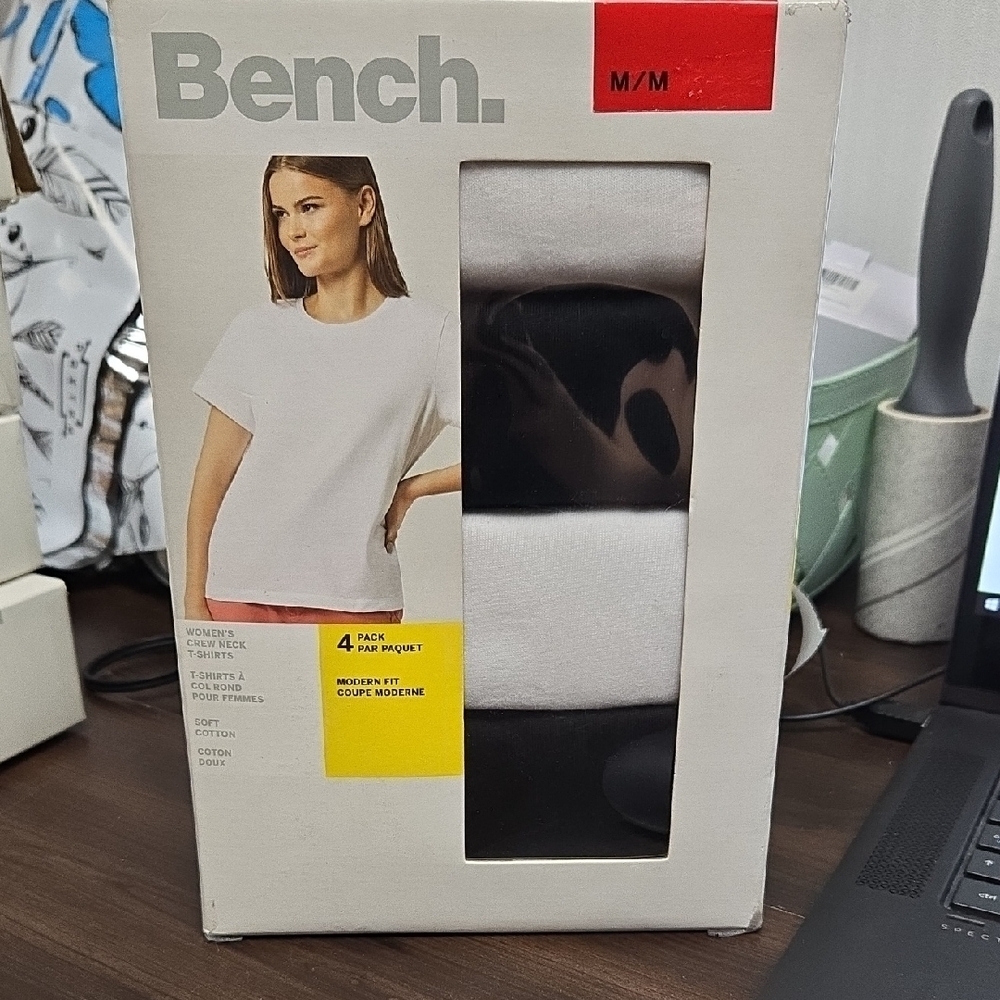 Bench Size M Black and White 4 Pack of Cotton Crew Neck T-Shirts